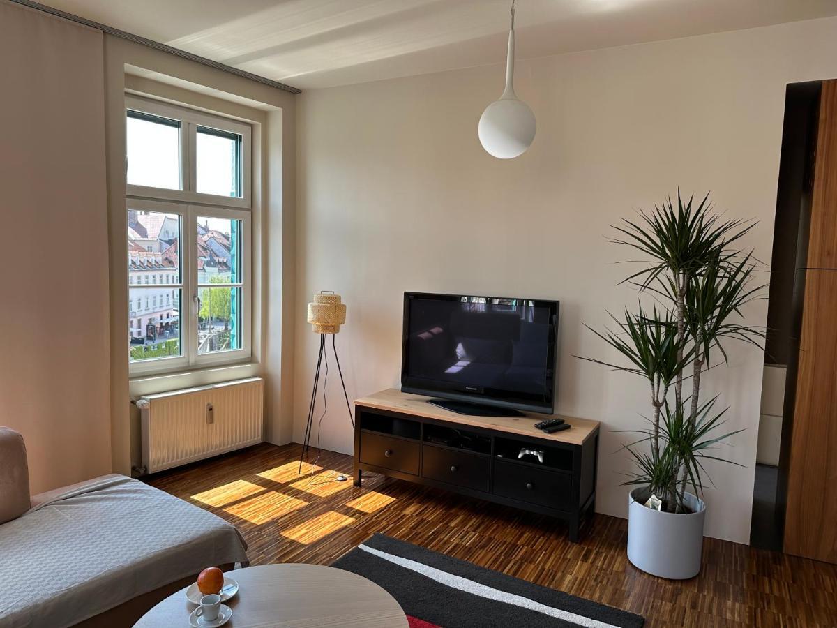 Triple Bridge Ljubljana Apartment Екстериор снимка